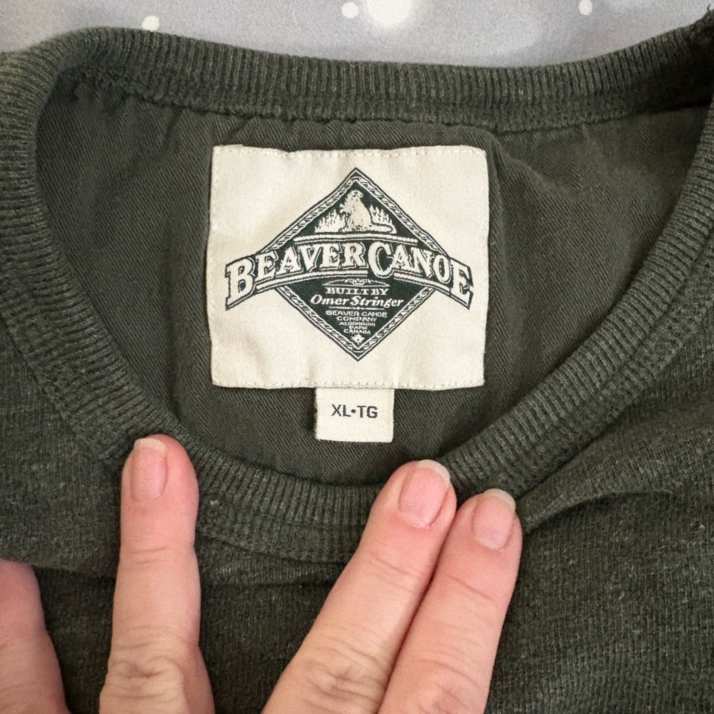 Beaver Canoe Women's Green Crew Neck Sweater - Picture 3 of 4